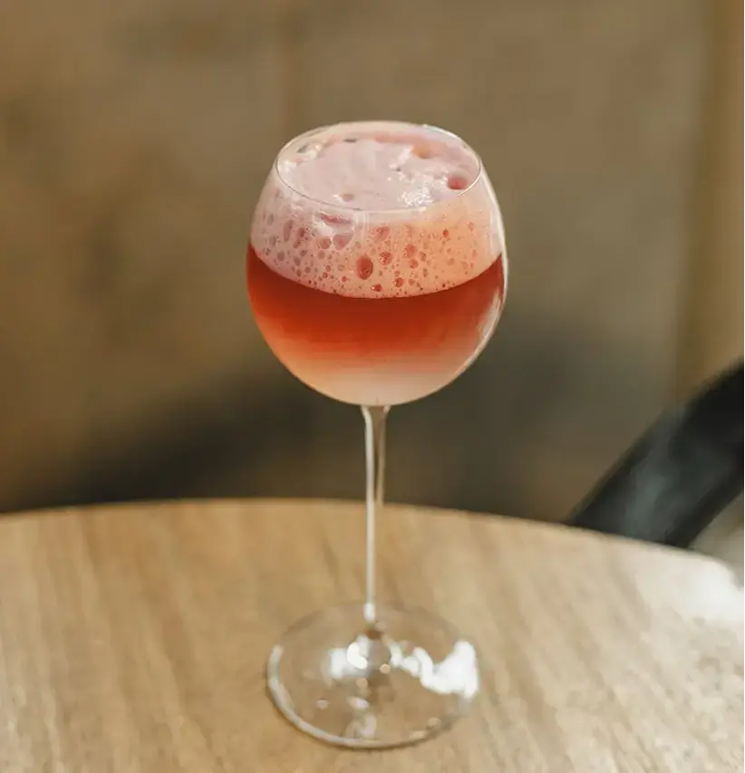 Sake, té y maridaje: qué beber con comida japonesa